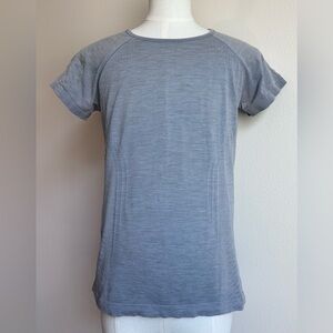 Athleta Girl Heather Gray Short Sleeve ‘Power Up’ Tee SIZE L